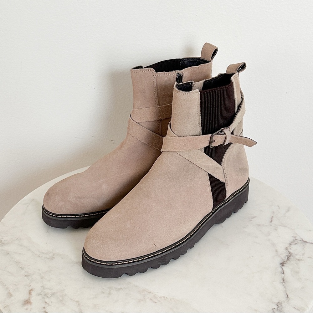 NEW Donald Pliner Suede Captain Bootie Mushroom Size 9.5 - Picture 2 of 7
